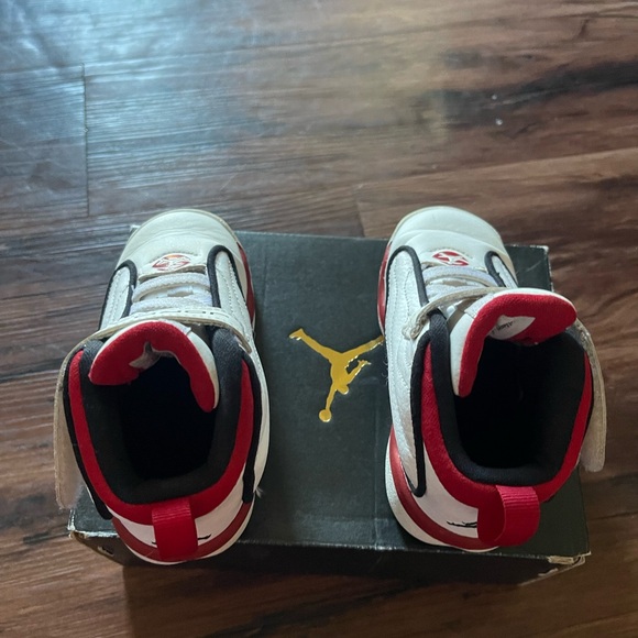 Nike Jordan size 7 - Picture 4 of 7